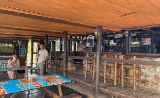 The Boathouse Pizzas Pub outside