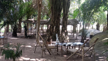 Maquis Resto Sous Les Palmiers inside