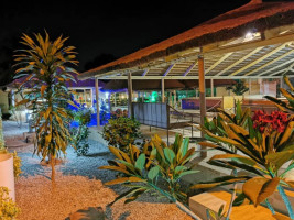 Queen's Bouake outside