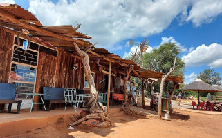 Kalahari Oasis Bush Pub outside