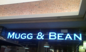 Mugg Bean outside