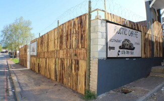 Rustic Car-fe Bistro outside