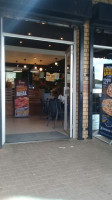 Debonairs Pizza outside