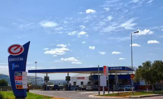 Engen Kloof Convenience Centre outside
