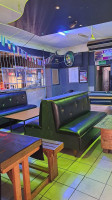 Fredos Diner Pub Slots inside