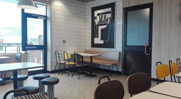Mcdonald's Ladysmith Drive-thru inside