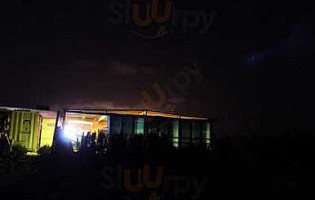 Chillis Cafe outside