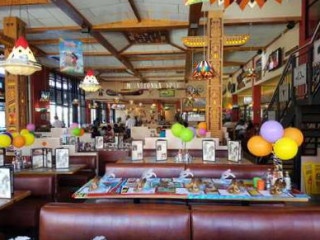 Minnetonka Spur Steak Ranch