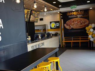 Debonairs Pizza